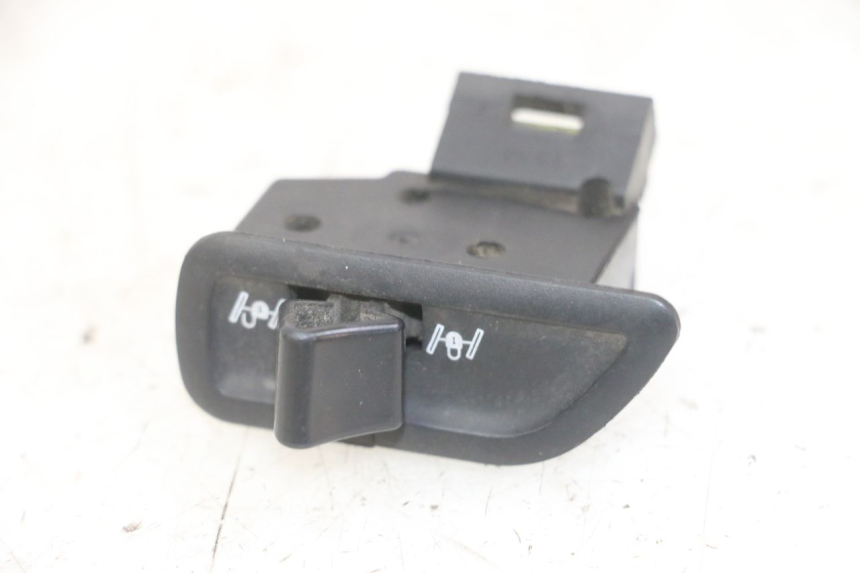 photo de COMMUTATORE ROLL LOCK PIAGGIO MP3 LT 300 (2010 - 2016)