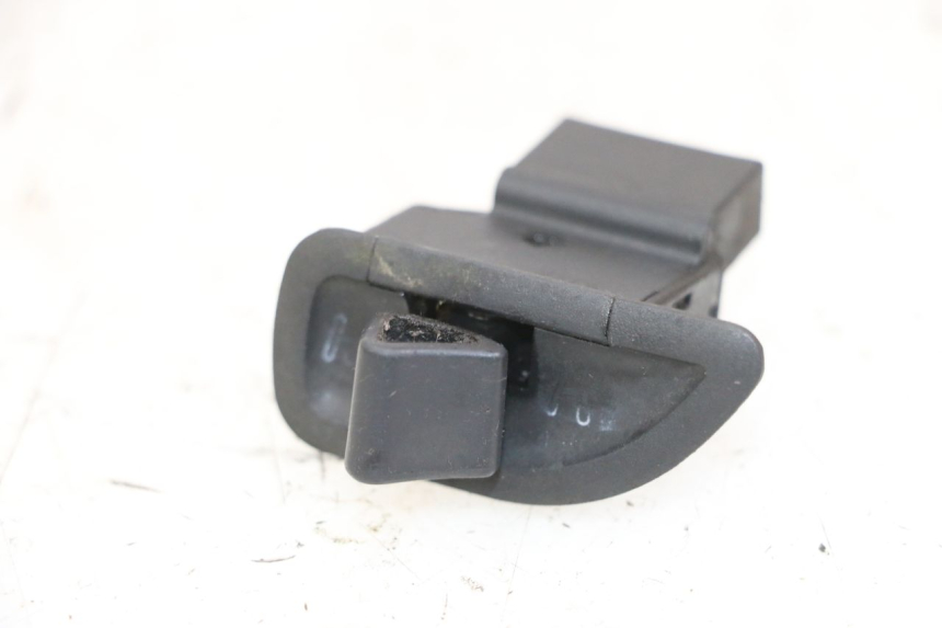 photo de COMMUTATORE ROLL LOCK PIAGGIO MP3 125 (2006 - 2014)