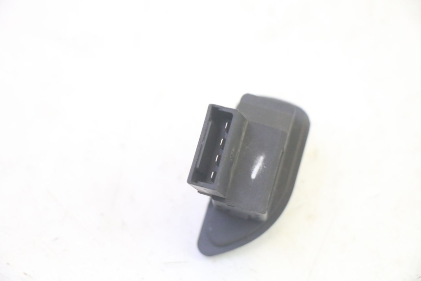 photo de COMANDO ROLL LOCK PIAGGIO MP3 RL 250 (2007 - 2010) - Altra angolazione