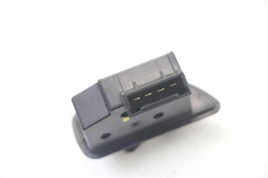 photo de COMMUTATORE ROLL LOCK PIAGGIO MP3 500 (2014 - 2016)