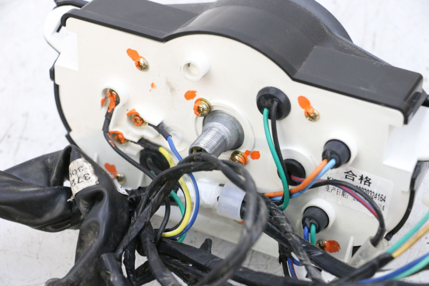 photo de CONTACHILOMETRI KYMCO AGILITY 4T 50 (2018 - 2022) - Stato della superficie e materiale