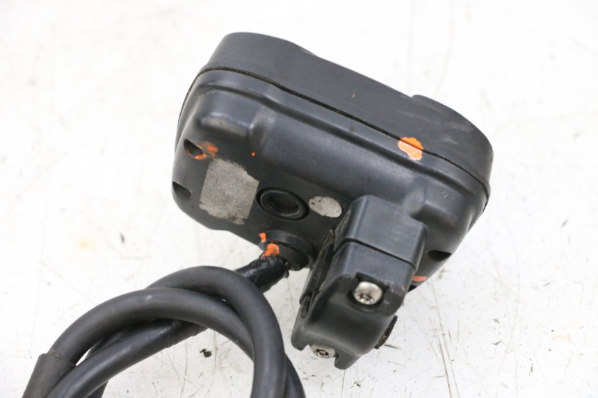 photo de CONTACHILOMETRI MBK BOOSTER SPIRIT NAKED 50 (2004 - 2017) - Dettagli dei punti di fissaggio