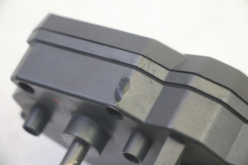 photo de CONTACHILOMETRI SYM CROX 4T 50 (2016 - 2023) - Stato della superficie e materiale