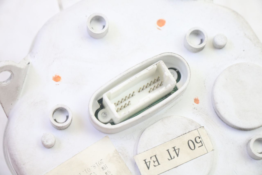 photo de CONTACHILOMETRI PEUGEOT DJANGO 4T 50 (2014 - 2019) - Stato della superficie e materiale