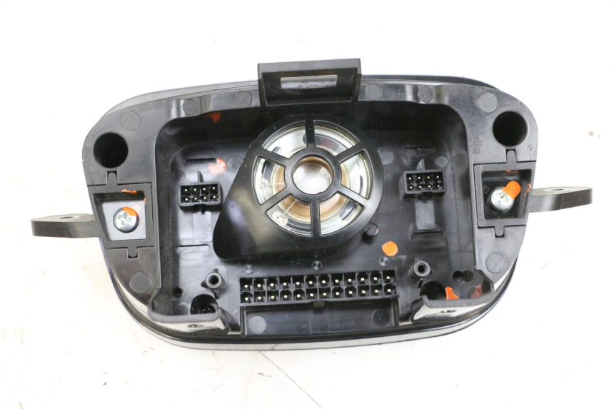 photo de CONTACHILOMETRI SEGWAY NINEBOT E125S 1 (2022 - 2026) - Stato della superficie e materiale