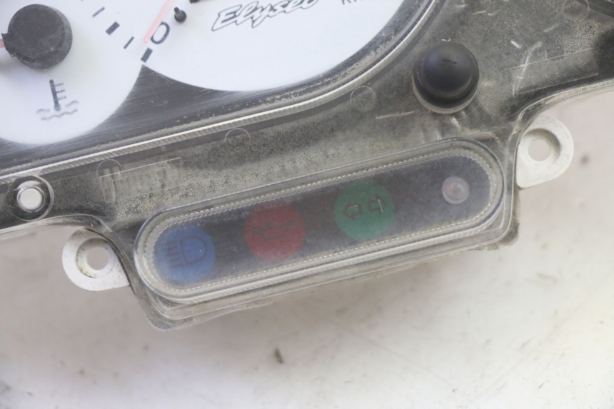 photo de CONTACHILOMETRI PEUGEOT ELYSEO 125 (1999 - 2004) - Primo piano tecnico