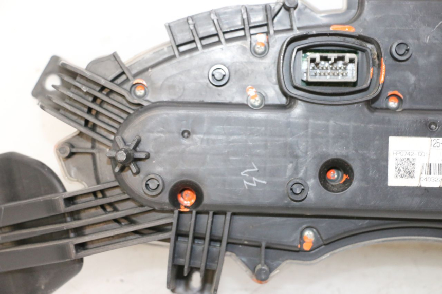 photo de CONTACHILOMETRI HONDA FES S-WING SWING ABS 125 (2007 - 2015)