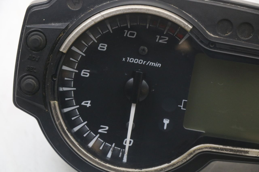 photo de CONTACHILOMETRI SUZUKI GSR 750 (2011 - 2017)