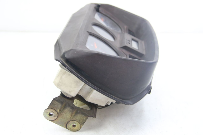 photo de CONTATORE SUZUKI GSX-F GSX  F 1100 (1988 - 1994) - Zoom sullo stato d'uso
