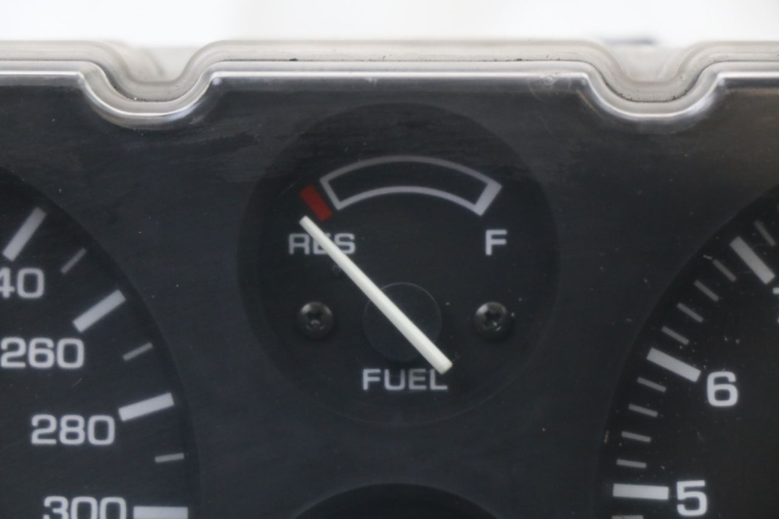 photo de CONTACHILOMETRI HONDA CBR F 1000 (1993 - 1996) - Zoom sullo stato d'uso