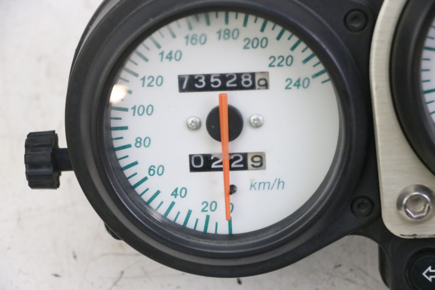 photo de CONTACHILOMETRI KAWASAKI ZR7 ZR-7 S 750 (1999 - 2004)