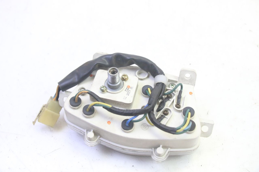 photo de CONTACHILOMETRI PEUGEOT KISBEE 4T 50 (2010 - 2017) - Stato della superficie e materiale