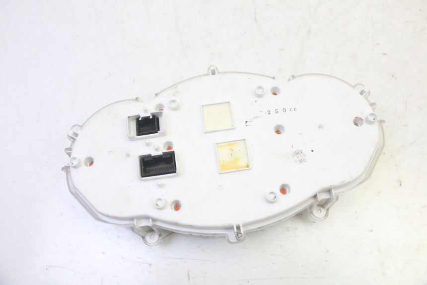 photo de CONTACHILOMETRI PIAGGIO MP3 RL 250 (2007 - 2010)