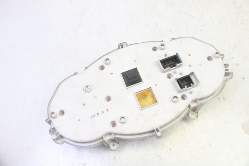 photo de CONTACHILOMETRI PIAGGIO MP3 RL 250 (2007 - 2010)