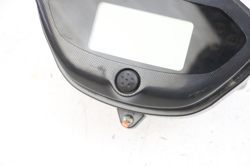 photo de CONTACHILOMETRI YAMAHA NEO'S CORE 1 (2022 - 2026) - Ispezione visiva dettagliata