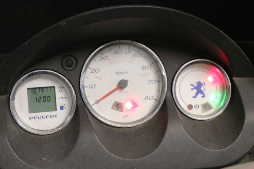 photo de CONTACHILOMETRI PEUGEOT ELYSTAR 50 (2002 - 2014)