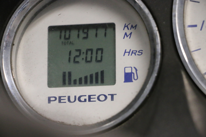 photo de CONTACHILOMETRI PEUGEOT ELYSTAR 50 (2002 - 2014)