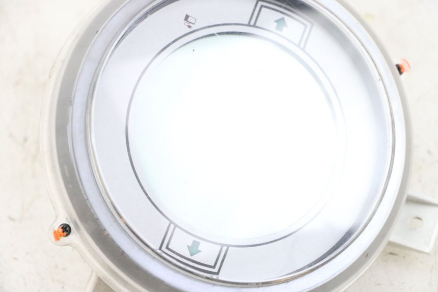 photo de CONTACHILOMETRI EFUN PUSA 1 - Stato della superficie e materiale