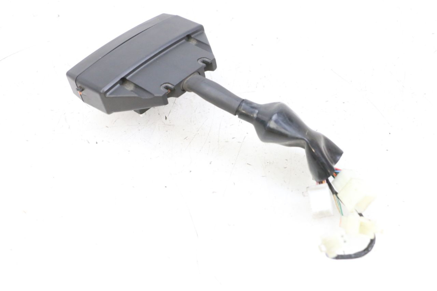 photo de CONTACHILOMETRI PEUGEOT SPEEDFIGHT 4 4T EFI 50 (2021 - 2025) - Caratteristiche distintive