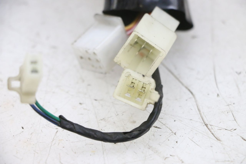 photo de CONTACHILOMETRI PEUGEOT SPEEDFIGHT 4 4T EFI 50 (2021 - 2025) - Altra angolazione