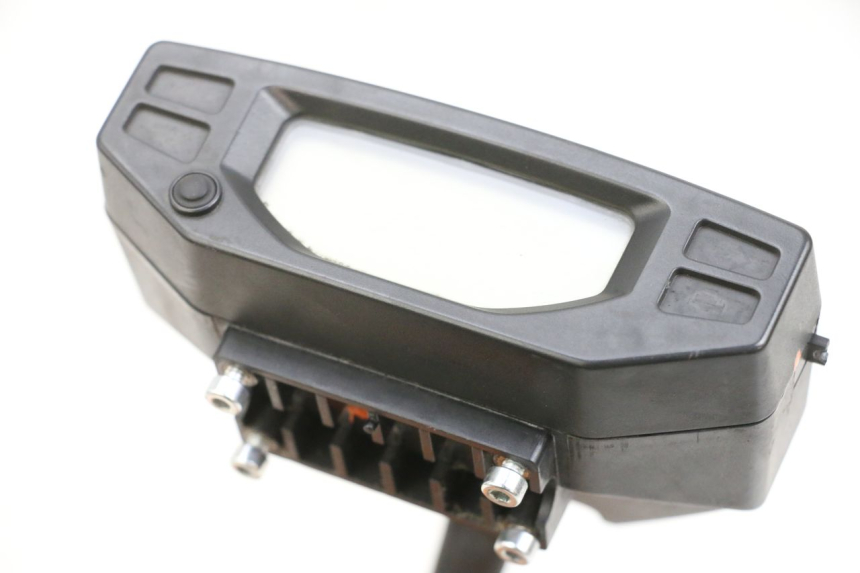 photo de CONTACHILOMETRI PEUGEOT SPEEDFIGHT 4 4T EFI 50 (2021 - 2025) - Primo piano tecnico