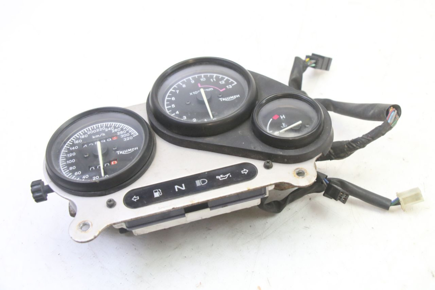 photo de CONTACHILOMETRI TRIUMPH SPRINT 900 (1995 - 1998)