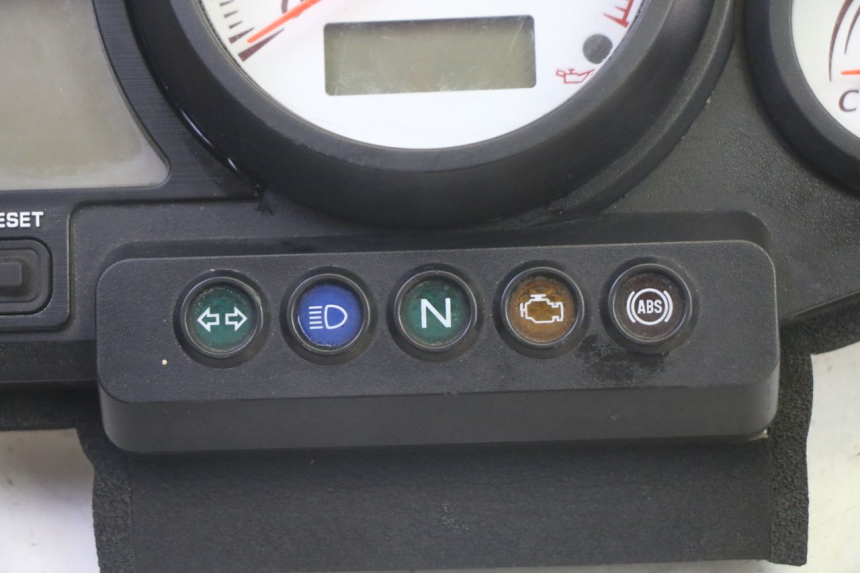 photo de CONTACHILOMETRI YAMAHA TDM ABS 900 (2002 - 2014) - Dettagli dei punti di fissaggio