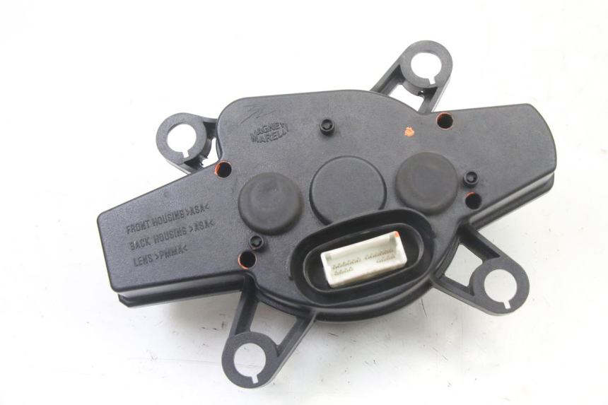 photo de CONTACHILOMETRI YAMAHA TZR 50 (2008 - 2016) - Stato della superficie e materiale