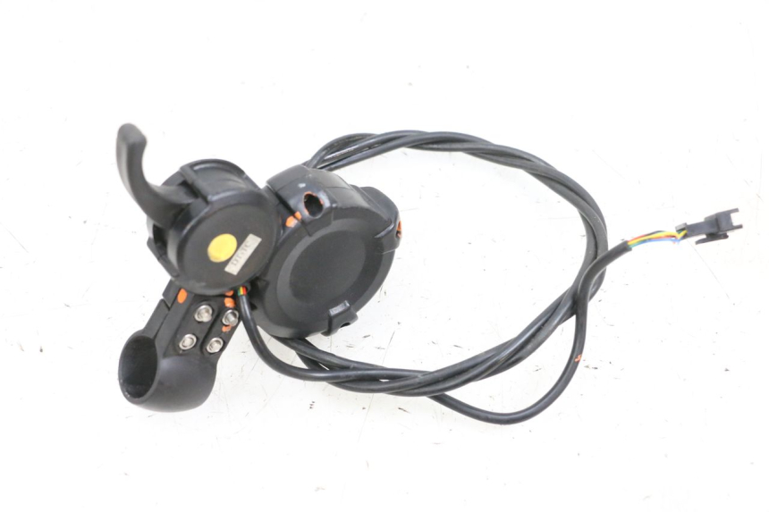 photo de CONTACHILOMETRI DUALTRON VICTOR LIMITED 1 - Zoom sullo stato d'uso