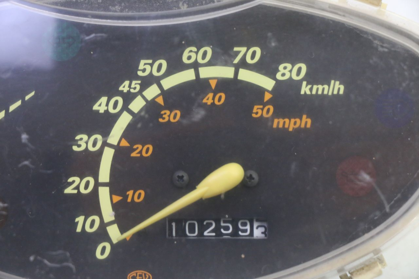 photo de CONTACHILOMETRI PEUGEOT VIVACITY 100 (1999 - 2008) - Zoom sullo stato d'uso