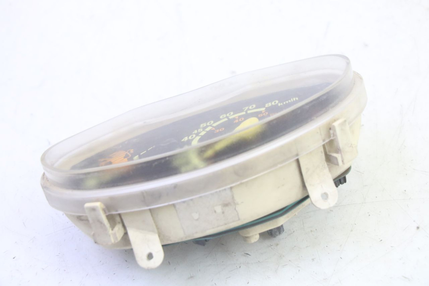 photo de CONTACHILOMETRI PEUGEOT VIVACITY 100 (1999 - 2008) - Altra angolazione