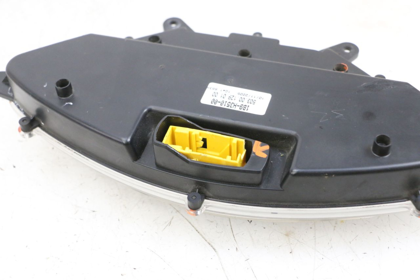 photo de CONTACHILOMETRI YAMAHA XMAX X-MAX 125 (2006 - 2009) - Stato della superficie e materiale