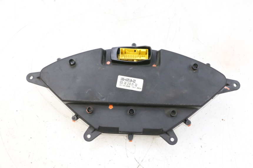 photo de CONTACHILOMETRI YAMAHA XMAX X-MAX 125 (2006 - 2009) - Dettagli dei punti di fissaggio