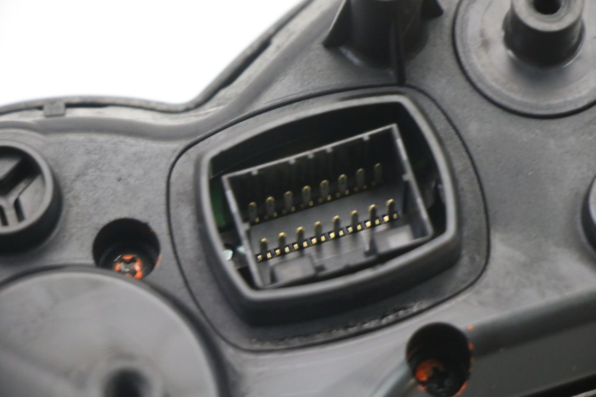 photo de CONTACHILOMETRI YAMAHA XJ6 ABS 600 (2008 - 2016)