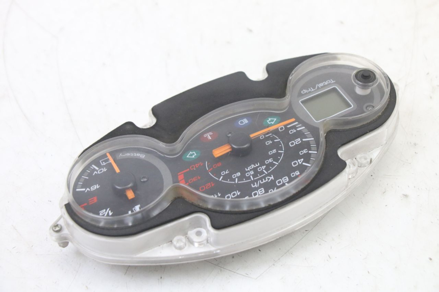 photo de CONTACHILOMETRI YAMAHA YP MAJESTY 125 (2007 - 2010)