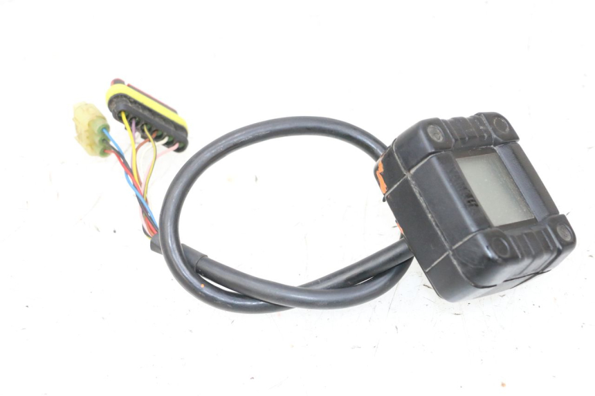 photo de CONTACHILOMETRI YAMAHA YFM R RAPTOR 250 (2008 - 2014) - Stato della superficie e materiale