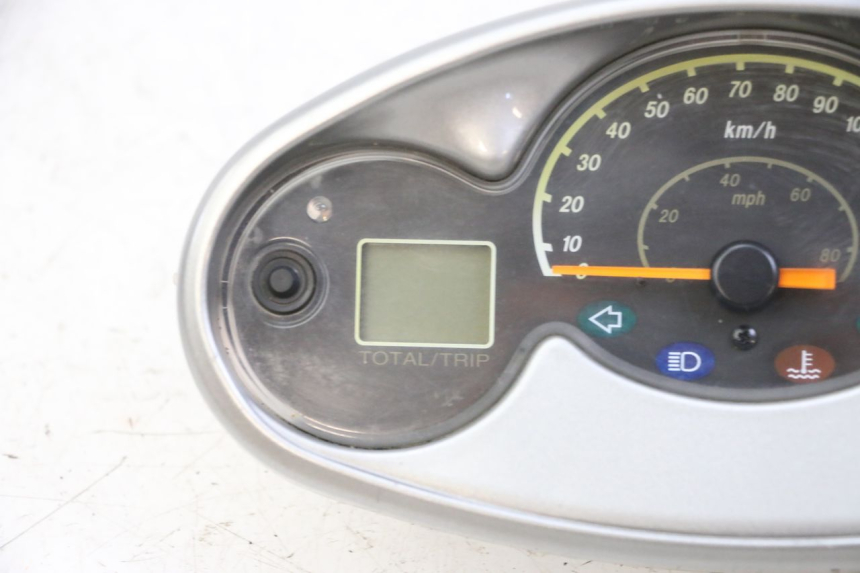 photo de CONTACHILOMETRI YAMAHA YP MAJESTY 125 (2002 - 2006)