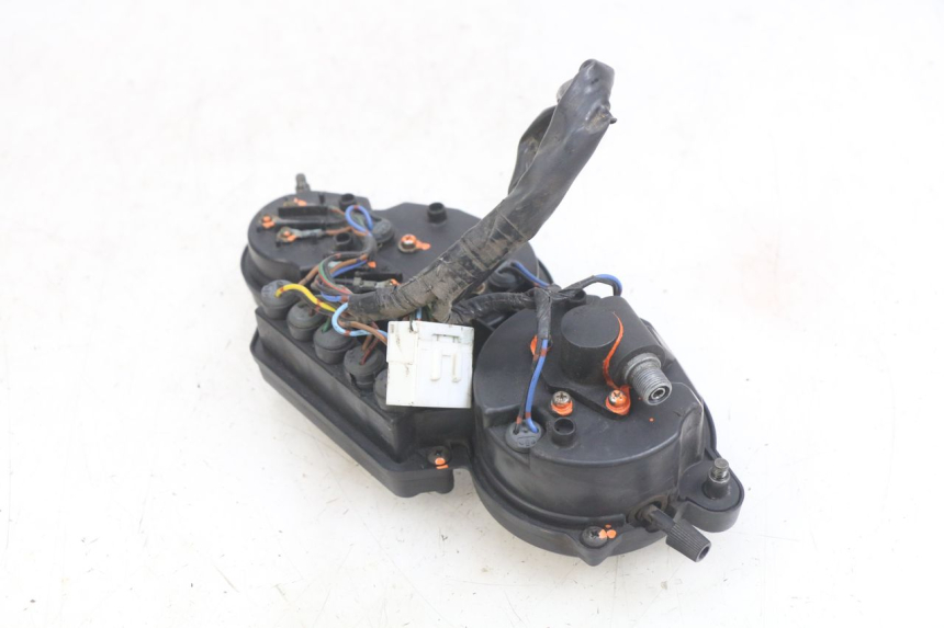 photo de CONTATORE YAMAHA YZF R THUNDERCAT 600 (1996 - 2003)