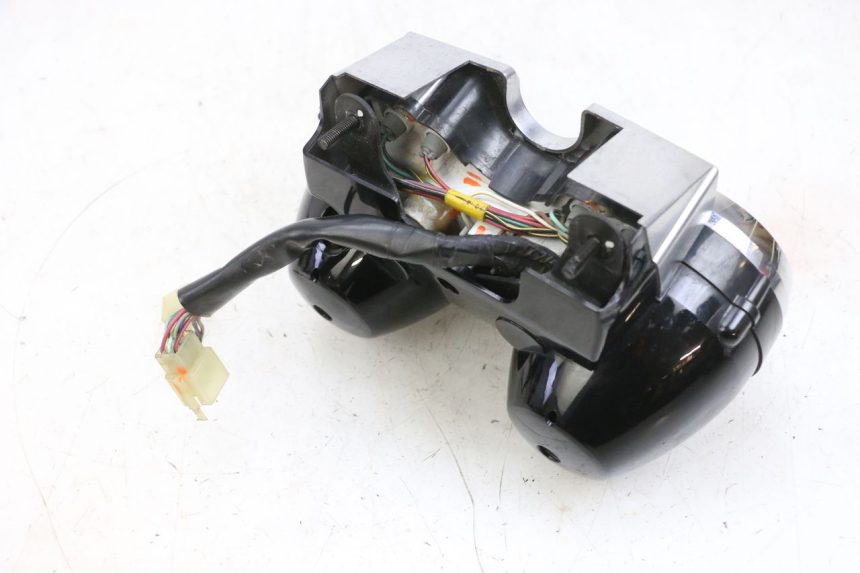 photo de CONTACHILOMETRI KAWASAKI ZR 7 750 (1999 - 2001) - Primo piano ad alta risoluzione