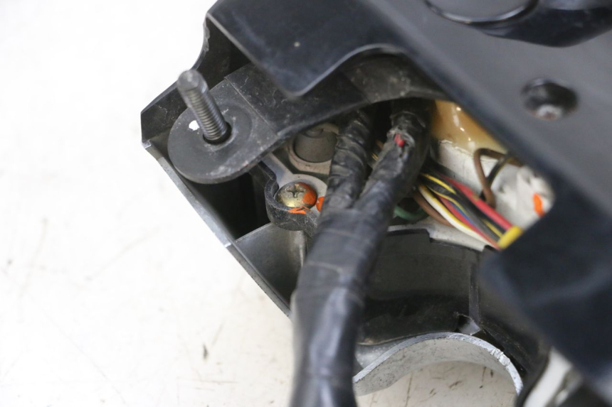 photo de CONTACHILOMETRI KAWASAKI ZR 7 750 (1999 - 2001) - Dettagli dei punti di fissaggio