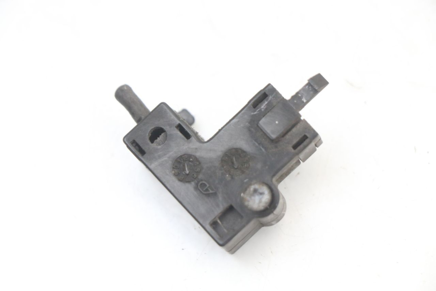photo de INTERRUTTORE FRIZIONE SUZUKI GN 125 (1997 - 2000)