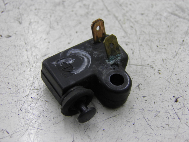 photo de INTERRUTTORE FRIZIONE YAMAHA FZX FAZER 750 (1987 - 1998)