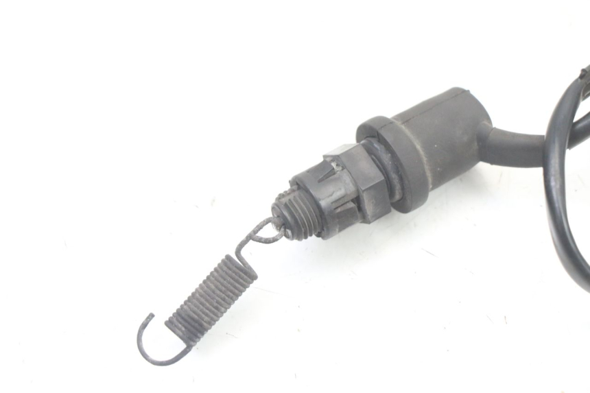 photo de INTERRUTTORE STOP POSTERIORE YAMAHA FZ6 FAZER S2 600 (2007 - 2011)