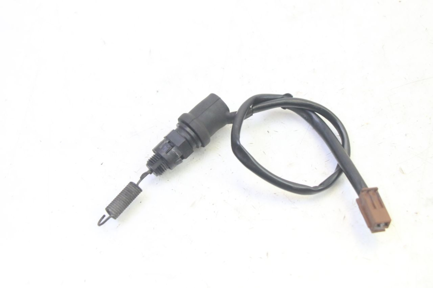 photo de INTERRUTTORE FANALE STOP POSTERIORE YAMAHA FZ6 N FAZER 600 (2004 - 2006)