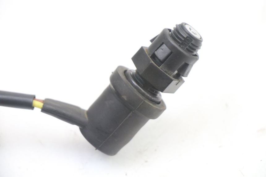 photo de INTERRUTTORE STOP POSTERIORE YAMAHA TRACER 7 700 (2020 - 2024)