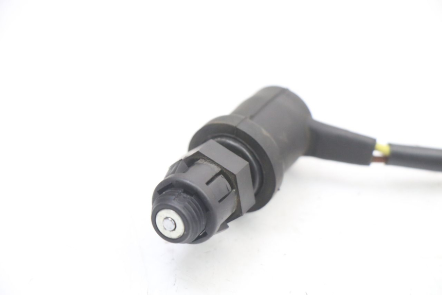 photo de INTERRUTTORE STOP POSTERIORE YAMAHA TRACER 7 700 (2020 - 2024)