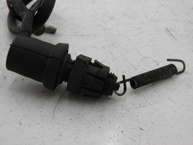 photo de Interruttore stop posteriore YAMAHA YBR 125 (2004 - 2006)