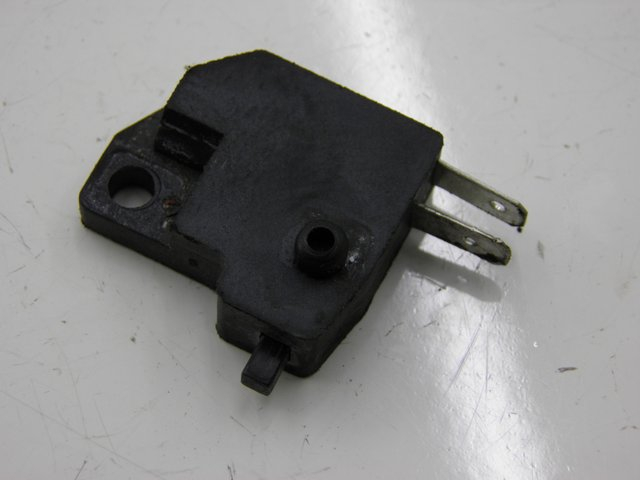 photo de INTERRUTTORE STOP DESTRA BAOTIAN BT COLLECTOR 50 (2005 - 2013)