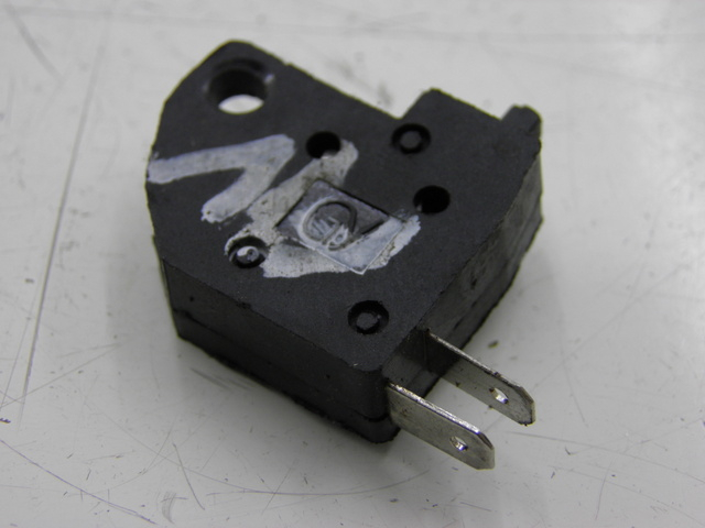 photo de CONTATTORE STOP DESTRO BHM REVENGER 50 (2009 - 2015)
