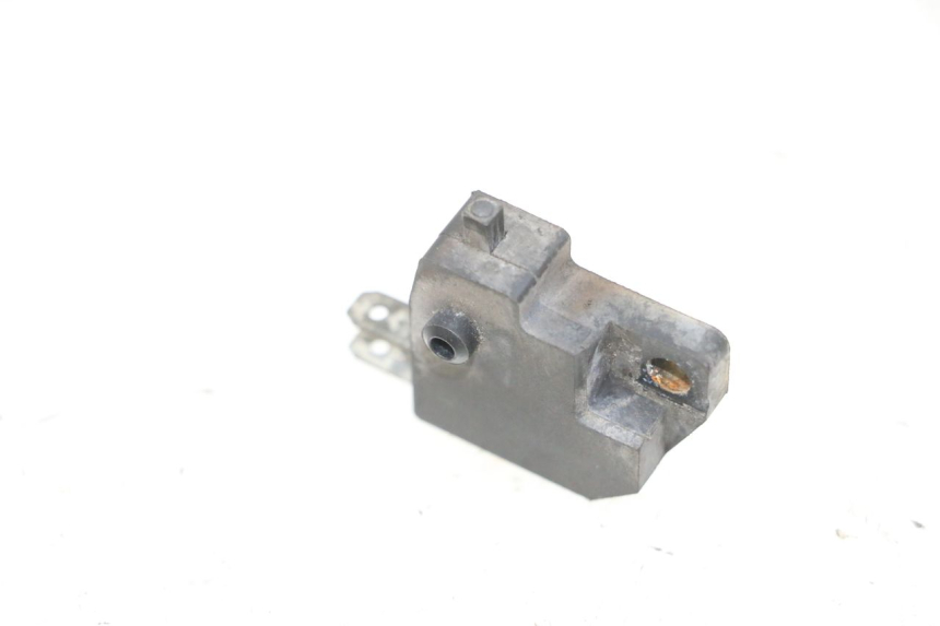 photo de INTERRUTTORE STOP DESTRA KSR CODE 125 (2018 - 2020) - Zoom sullo stato d'uso